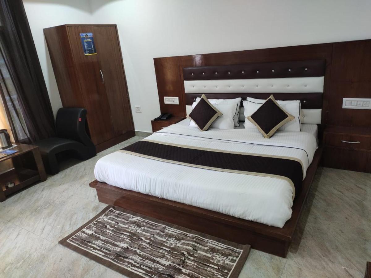 Hotel Vansh Касоль Екстер'єр фото