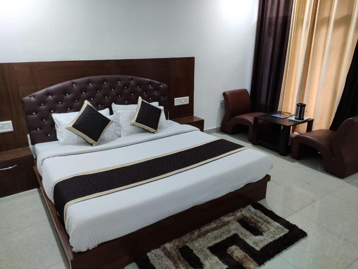 Hotel Vansh Касоль Екстер'єр фото